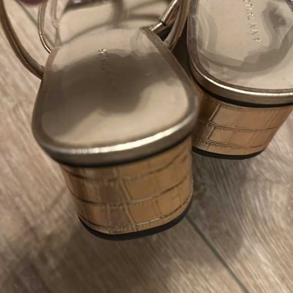 Ann Taylor Gold block-heeled Sandals Size 8 - Picture 8 of 8